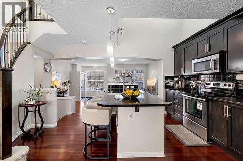 10 Auburn Crest Green Se, Calgary, AB - Indoor Photo Showing Kitchen With Upgraded Kitchen