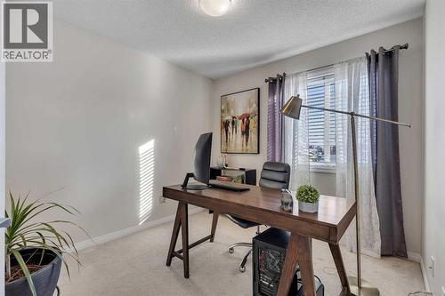10 Auburn Crest Green Se, Calgary, AB - Indoor Photo Showing Office