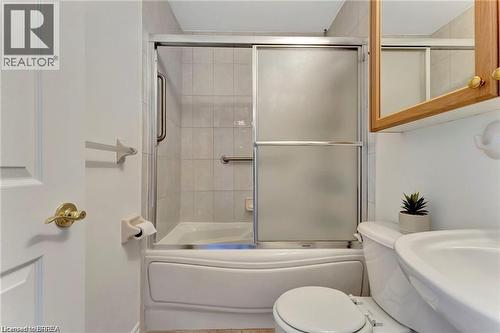 793 Colborne Street E Unit# 207, Brantford, ON - Indoor Photo Showing Bathroom