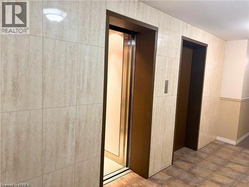 793 Colborne Street E Unit# 207, Brantford, ON - Indoor Photo Showing Bathroom