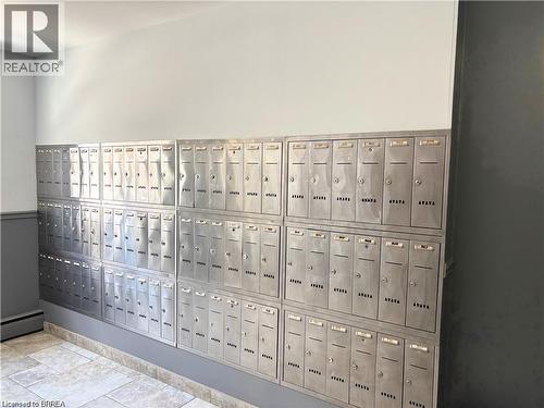 793 Colborne Street E Unit# 207, Brantford, ON - Indoor