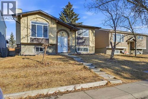 116 Falsby Road Ne, Calgary, AB - Outdoor