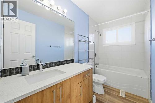 116 Falsby Road Ne, Calgary, AB - Indoor Photo Showing Bathroom
