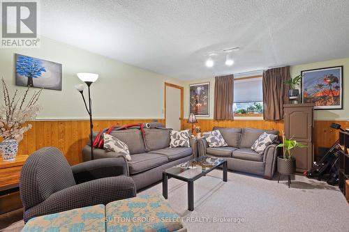72 Blanchard Crescent, London North (North I), ON - Indoor Photo Showing Living Room