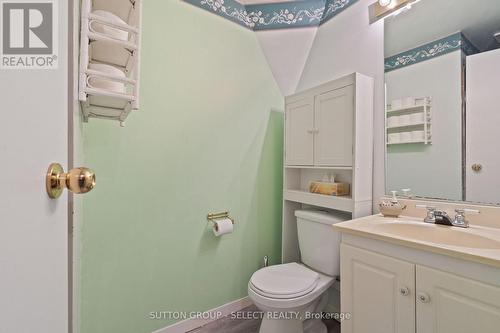 72 Blanchard Crescent, London North (North I), ON - Indoor Photo Showing Bathroom