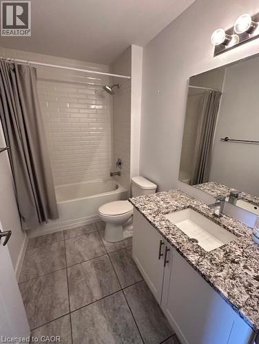 35 Southshore Crescent Unit# 303, Stoney Creek, ON - Indoor Photo Showing Bathroom