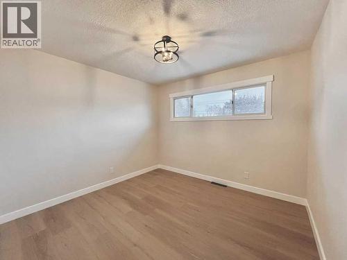 146 Springwood Drive Sw, Calgary, AB - Indoor Photo Showing Other Room