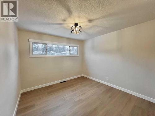 146 Springwood Drive Sw, Calgary, AB - Indoor Photo Showing Other Room