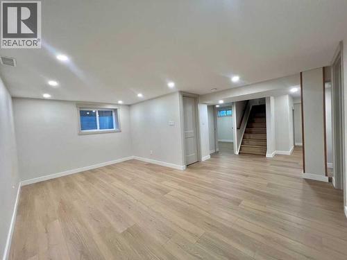 146 Springwood Drive Sw, Calgary, AB - Indoor