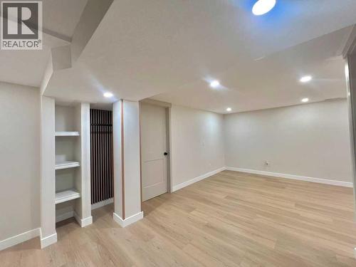 146 Springwood Drive Sw, Calgary, AB - Indoor