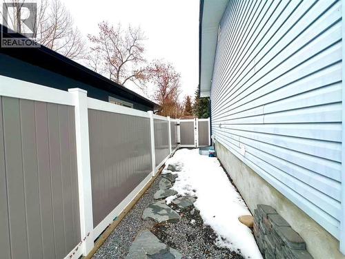 146 Springwood Drive Sw, Calgary, AB - Outdoor With Exterior