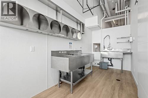 4537 Bowness Road Nw, Calgary, AB 