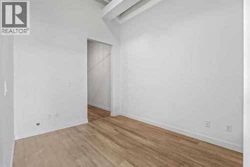 4537 Bowness Road Nw, Calgary, AB 