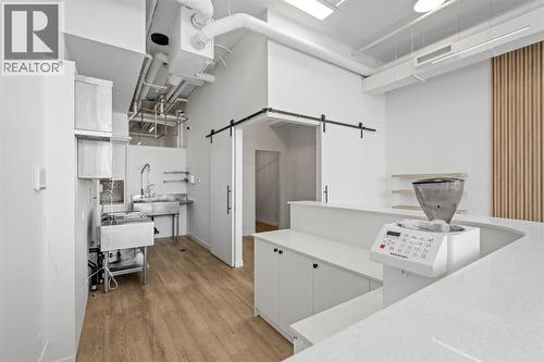 4537 Bowness Road Nw, Calgary, AB 