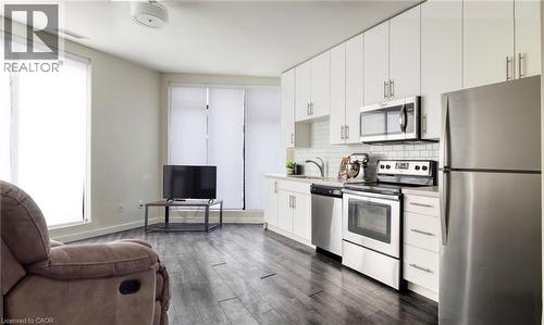 690 King Street W Unit# 101, Kitchener, ON - Indoor Photo Showing Kitchen