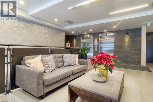 690 King Street W Unit# 101, Kitchener, ON - Indoor Photo Showing Other Room