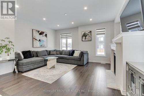 145 Terry Fox Drive, Barrie, ON - Indoor Photo Showing Living Room