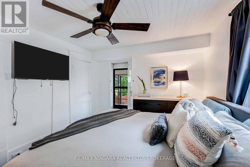 5078 Armoury Street, Niagara Falls (Cherrywood), ON - Indoor Photo Showing Bedroom