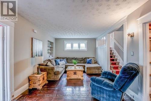 5078 Armoury Street, Niagara Falls (Cherrywood), ON - Indoor Photo Showing Living Room