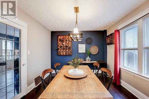 5078 Armoury Street, Niagara Falls (Cherrywood), ON - Indoor Photo Showing Dining Room
