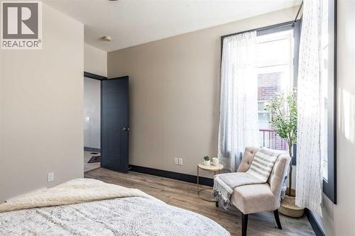 22 Palisades Lane Ne, Medicine Hat, AB - Indoor Photo Showing Bedroom