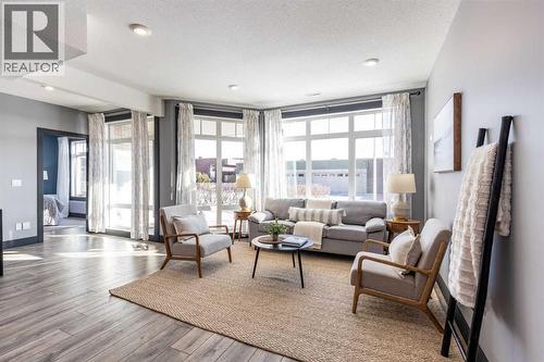 22 Palisades Lane Ne, Medicine Hat, AB - Indoor Photo Showing Living Room