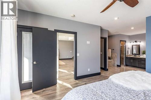 22 Palisades Lane Ne, Medicine Hat, AB - Indoor Photo Showing Bedroom