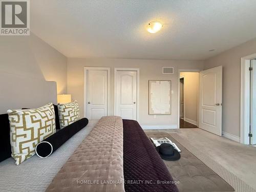 829 Langford Boulevard, Bradford West Gwillimbury, ON - Indoor Photo Showing Bedroom