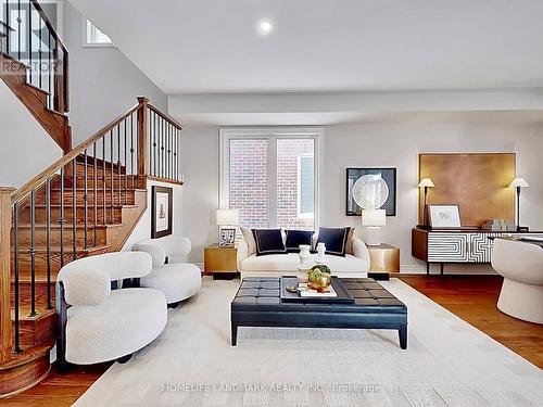 829 LANGFORD BOULEVARD  Bradford West Gwillimbury, ON L3Z 0C1