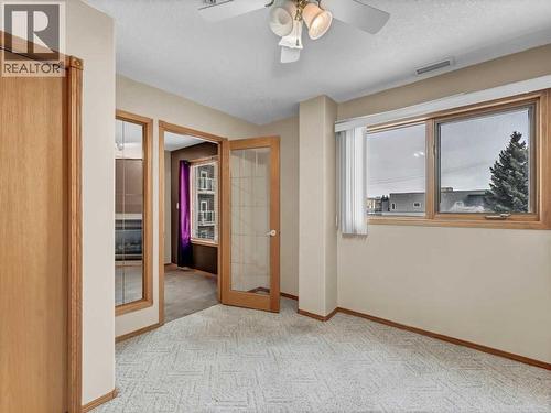 208, 1182 Southview Drive Se, Medicine Hat, AB - Indoor Photo Showing Other Room