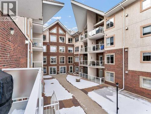 208, 1182 Southview Drive Se, Medicine Hat, AB - Outdoor With Exterior