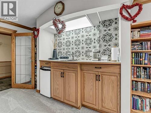 208, 1182 Southview Drive Se, Medicine Hat, AB - Indoor