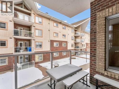 208, 1182 Southview Drive Se, Medicine Hat, AB - Outdoor With Exterior