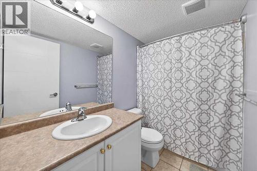 2nd Bathroom - 206, 2000 Citadel Meadow Point Nw, Calgary, AB - Indoor Photo Showing Bathroom