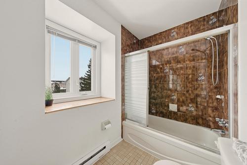 Salle de bains - 581 Rue Henri-De Tonti, Boucherville, QC - Indoor Photo Showing Bathroom