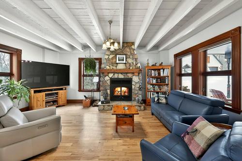 Salon - 57 Mtée De L'Église, Mille-Isles, QC - Indoor Photo Showing Living Room With Fireplace