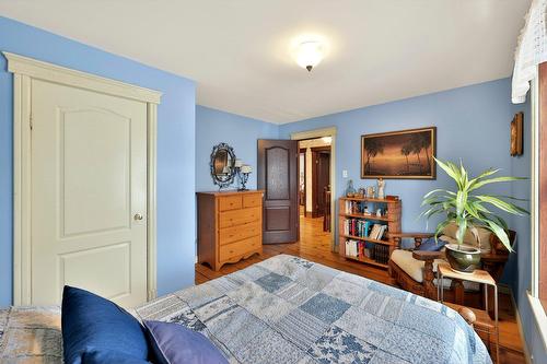 Chambre à coucher - 57 Mtée De L'Église, Mille-Isles, QC - Indoor Photo Showing Bedroom
