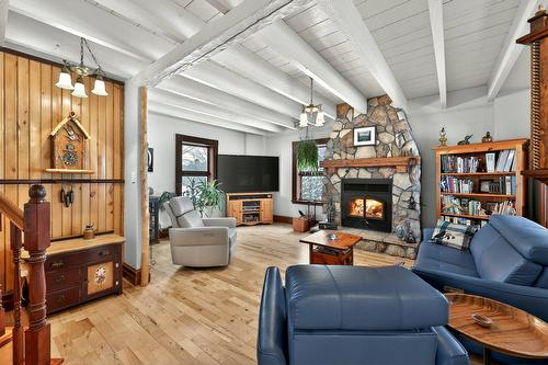 Salon - 57 Mtée De L'Église, Mille-Isles, QC - Indoor Photo Showing Living Room With Fireplace