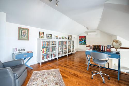 Mezzanine - 305-530 Rue Martel, Chambly, QC - Indoor