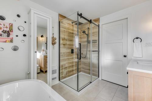 Salle de bains - 296 Rue Élie, Laval (Fabreville), QC - Indoor Photo Showing Bathroom