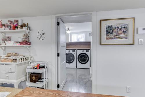 Salle de lavage - 296 Rue Élie, Laval (Fabreville), QC - Indoor Photo Showing Other Room
