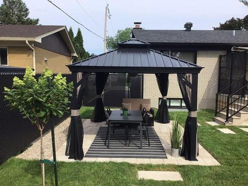 Cour - 296 Rue Élie, Laval (Fabreville), QC - Outdoor With Exterior