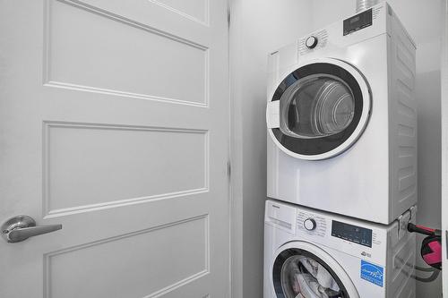 Salle de lavage - 605-9185 Rue Lennon, Brossard, QC - Indoor Photo Showing Laundry Room