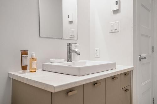 Salle de bains - 605-9185 Rue Lennon, Brossard, QC - Indoor Photo Showing Bathroom