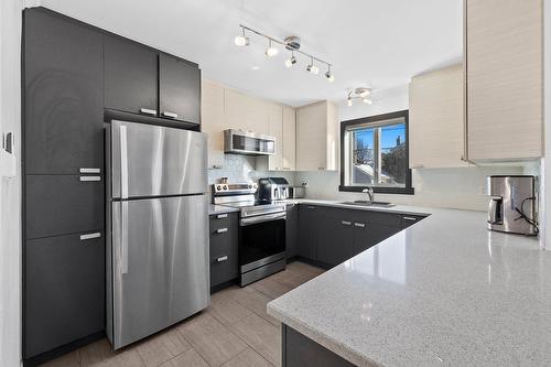 Cuisine - 1276 Rue Toussaint-Trudeau, Chambly, QC - Indoor Photo Showing Kitchen With Upgraded Kitchen