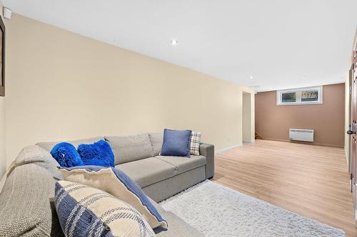 Salle familiale - 1276 Rue Toussaint-Trudeau, Chambly, QC - Indoor