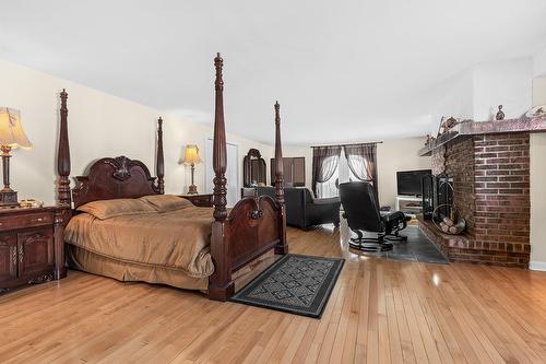 Primary bedroom - 221 Rue De La Mission, Lévis (Les Chutes-De-La-Chaudière-Ouest), QC - Indoor Photo Showing Bedroom