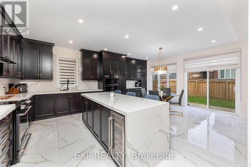 2300 Lozenby Street, Innisfil, ON - Indoor Photo Showing Kitchen With Upgraded Kitchen