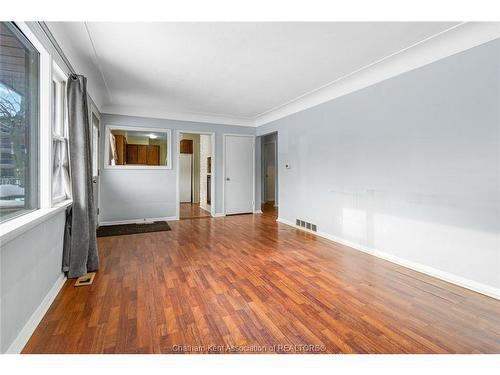 15 Homewood Street, Chatham, ON 