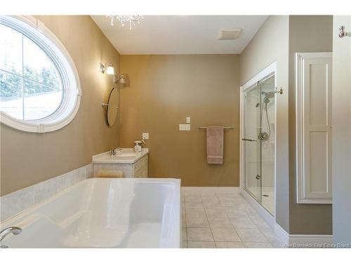 10 Maliseet Dr, Rothesay, NB 